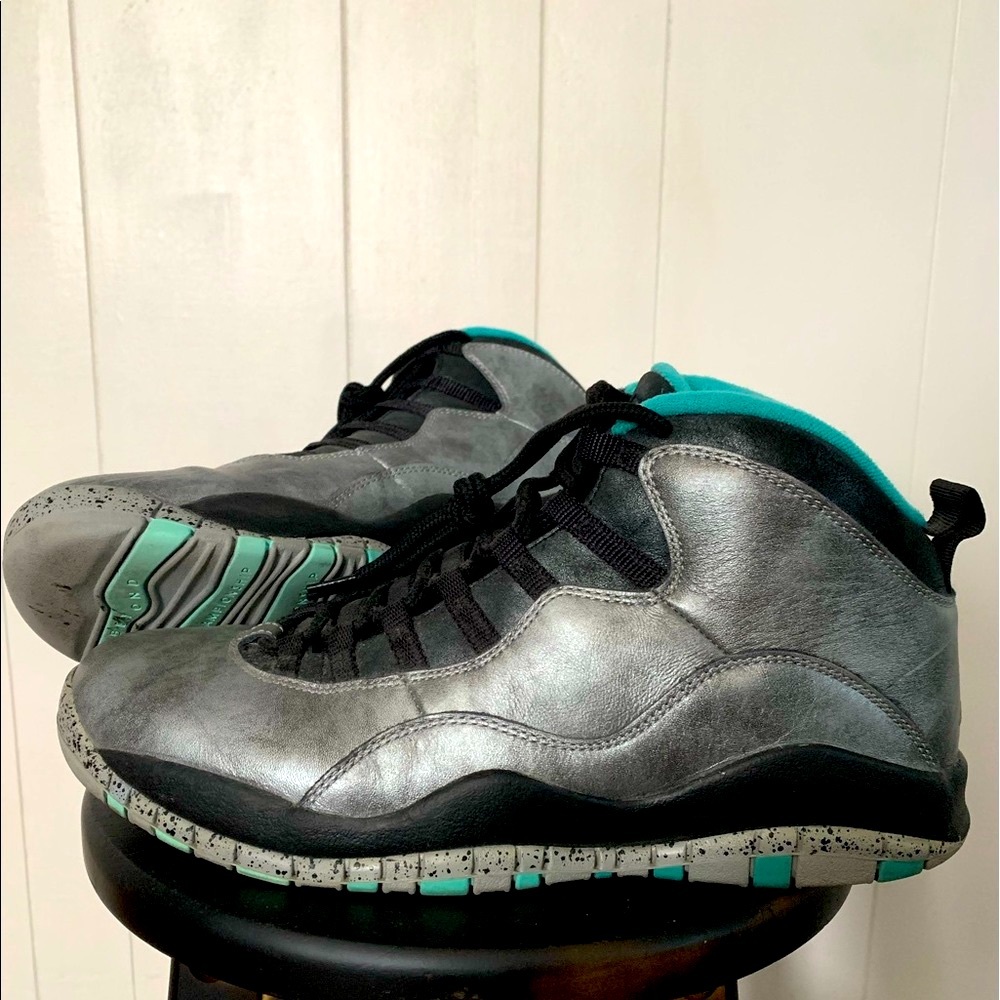 AIR JORDAN 10 X LADY LIBERTY 30TH ANNIVERSARY COLLECTION